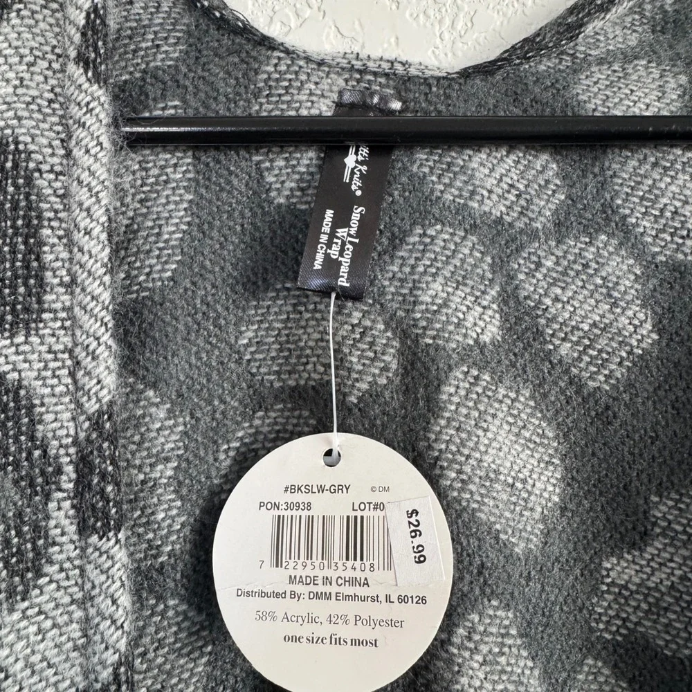 Britt's Knits Wrap Women‎ One Size Gray Snow Leopard Print Fringed Shawl